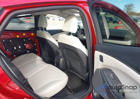 2021 Ford Mustang Mach-E Premium z USA, uszkodzony, nr VIN 3FMTK3SU5MMA30103